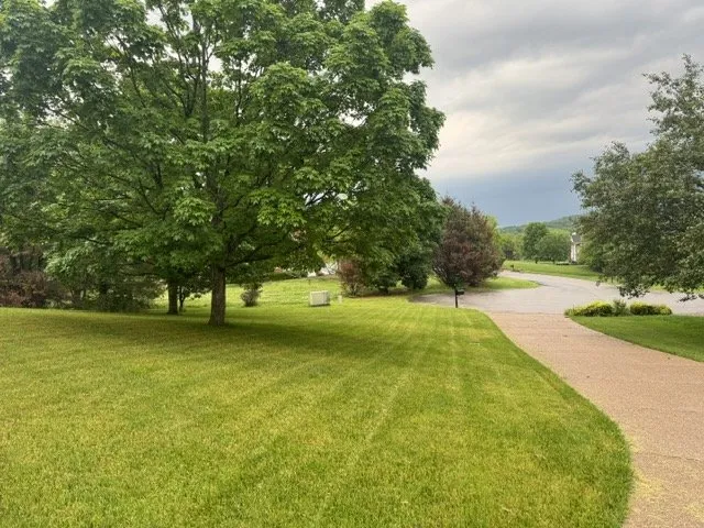 Reliable electrician providing emergency electrical service in , 