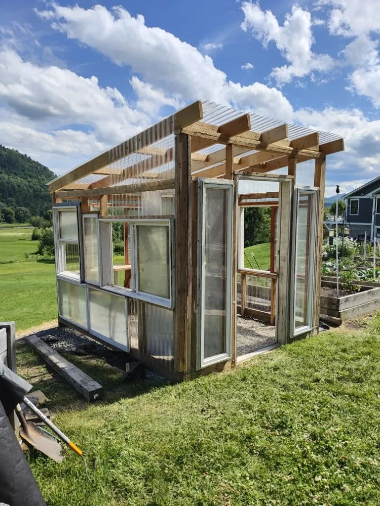 Slide of 2 Dudes Handyman