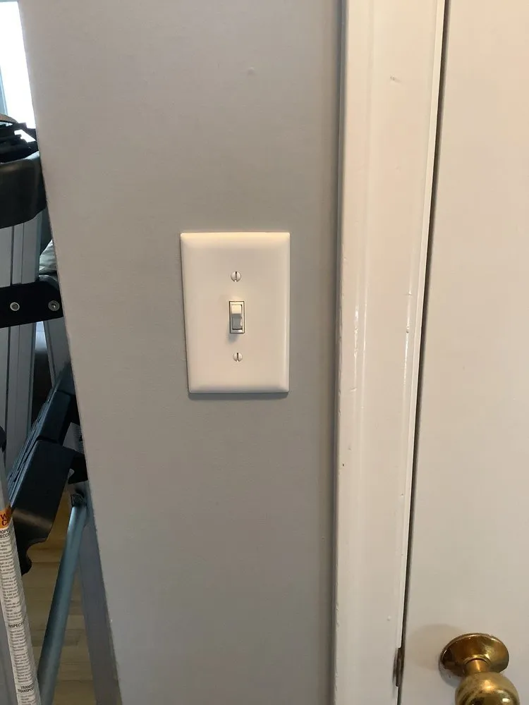 Slide of 24 Hour Electrician