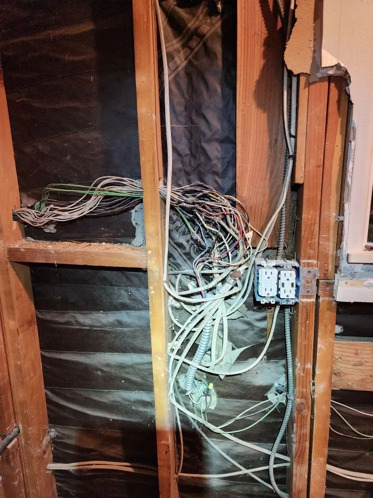 Slide of 24 Seven Electric