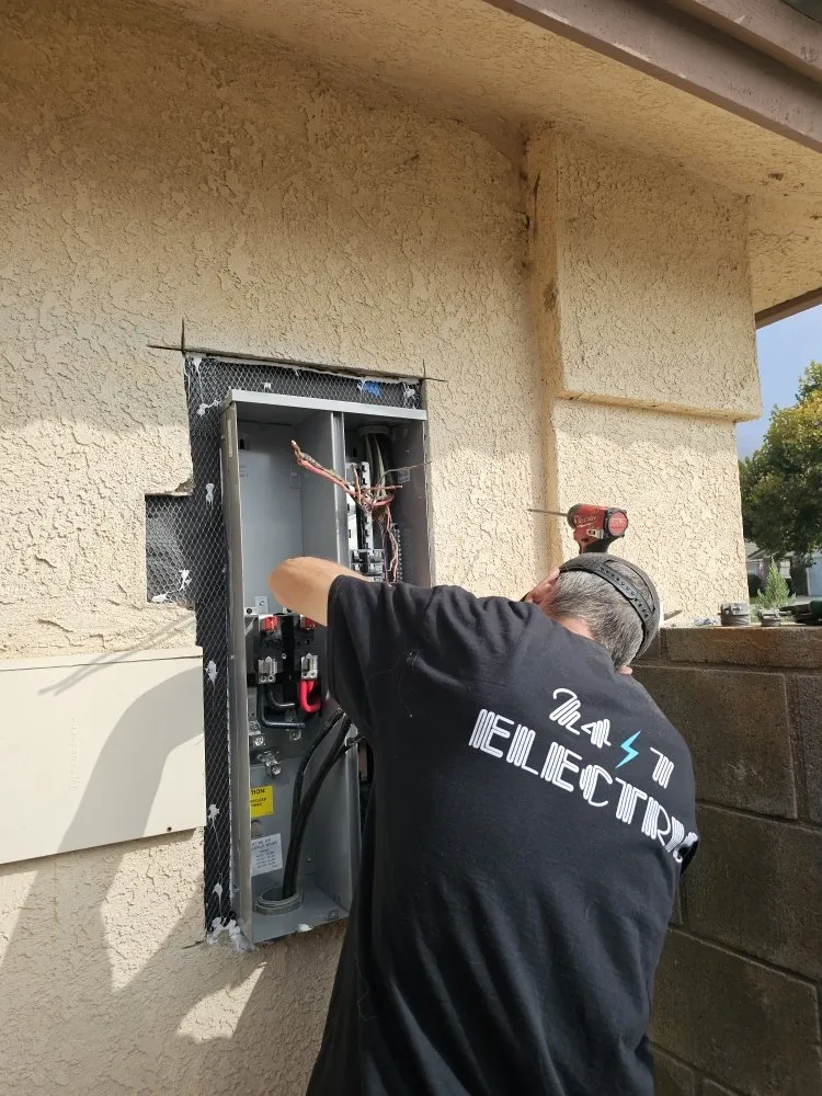 Slide of 24/7 Electric