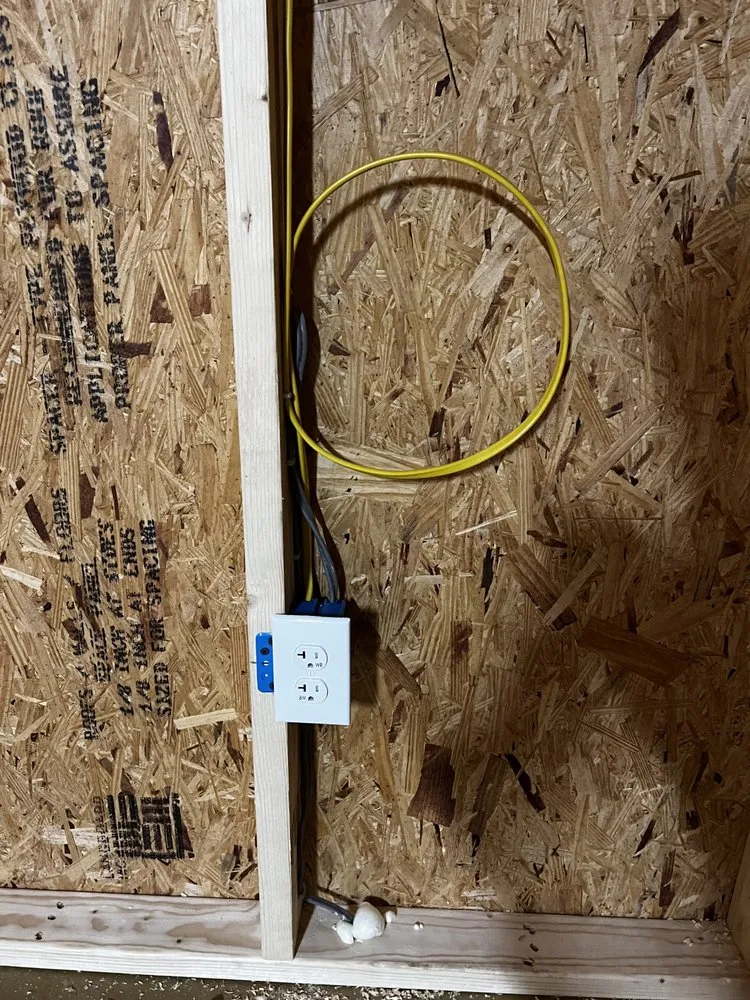 Affordable electrician providing lighting installation in , 