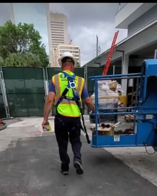 Emergency electrician providing circuit breaker repair in Port St. Lucie, FL - 2K Tech Electric