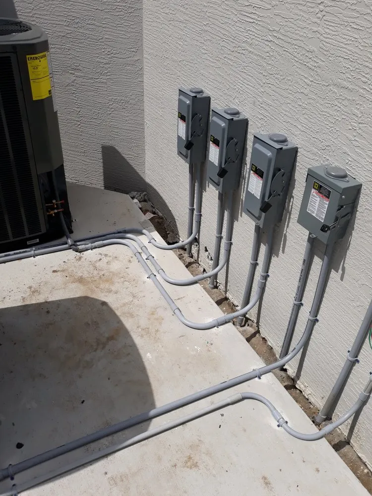 Emergency circuit breaker repair service in Port St. Lucie, FL - 2K Tech Electric