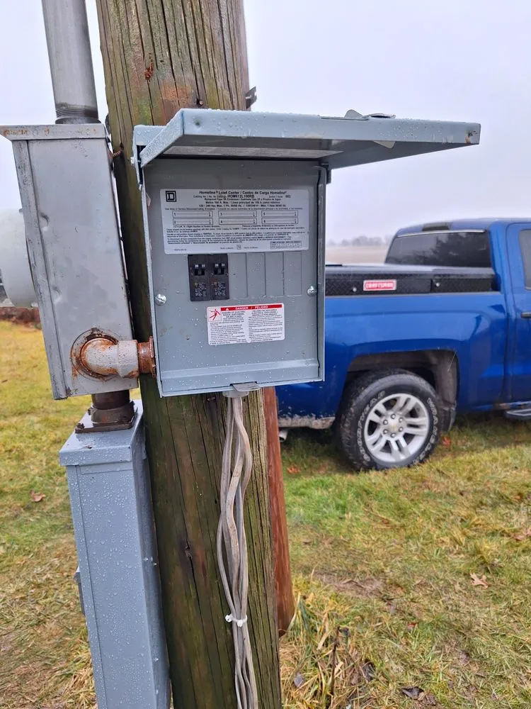 Licensed electrician providing circuit breaker repair in Rockville, IN - 3 Points Electric