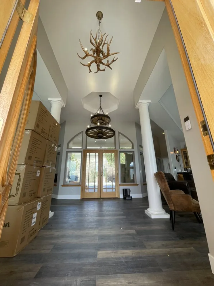 Slide of 3Js Electric