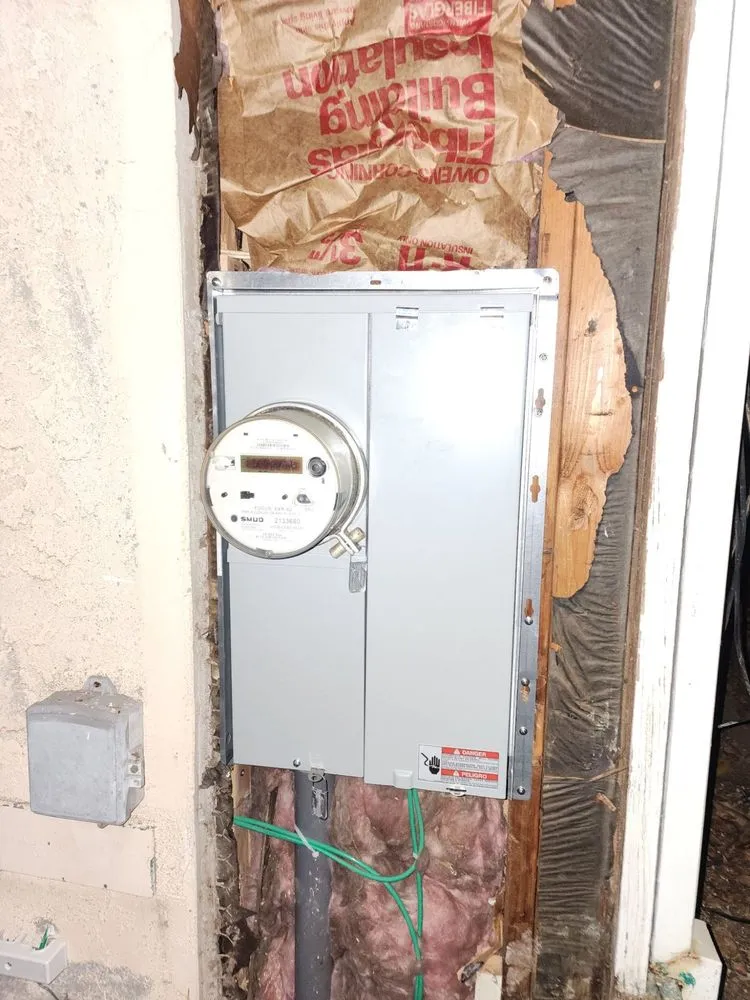 Slide of 3Js Electric