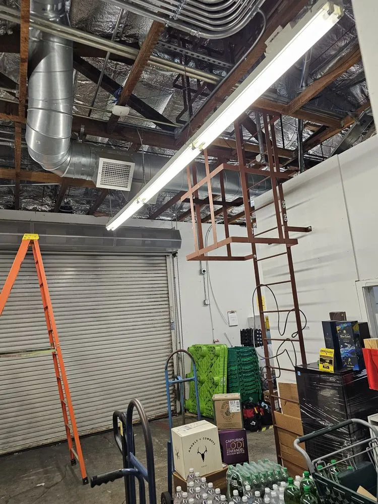 Slide of 3Js Electric