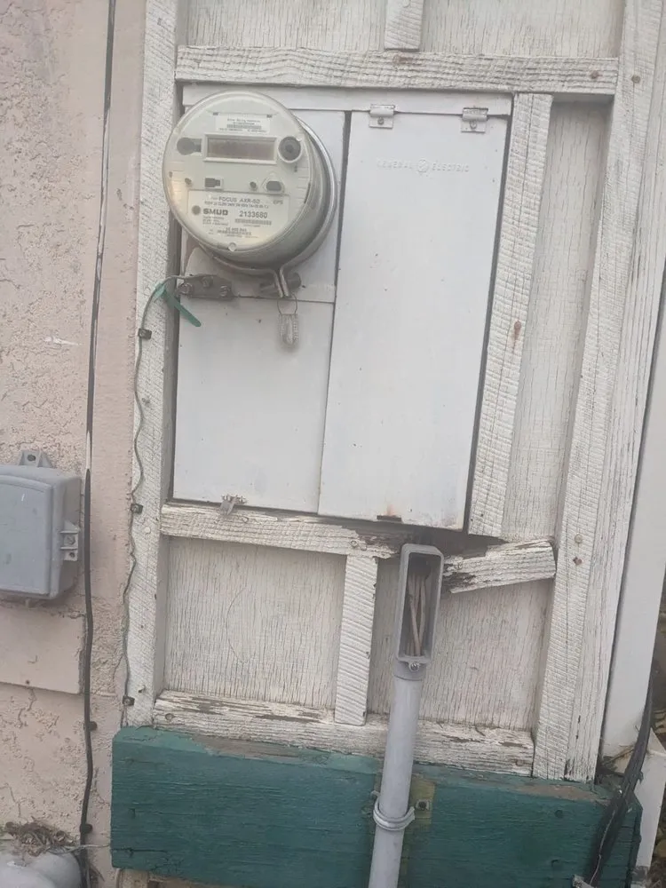 Slide of 3Js Electric