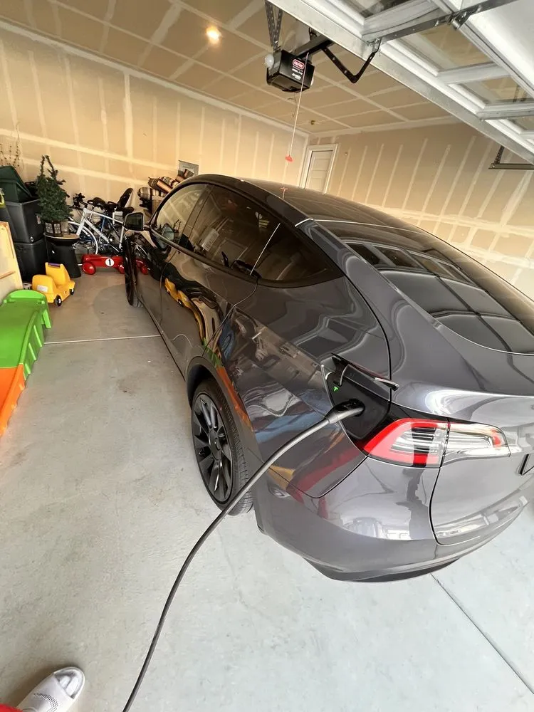 Slide of 3Z Electric