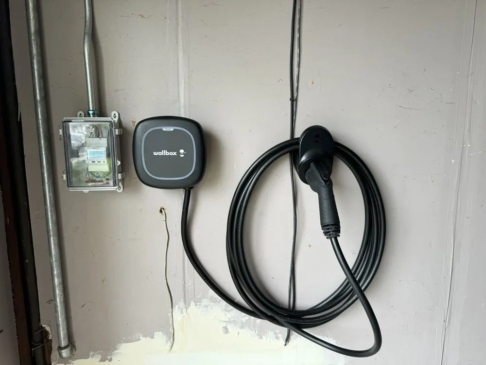 Slide of 3Z Electric