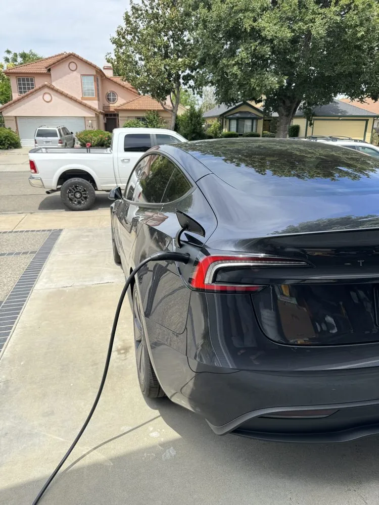 Slide of 3Z Electric