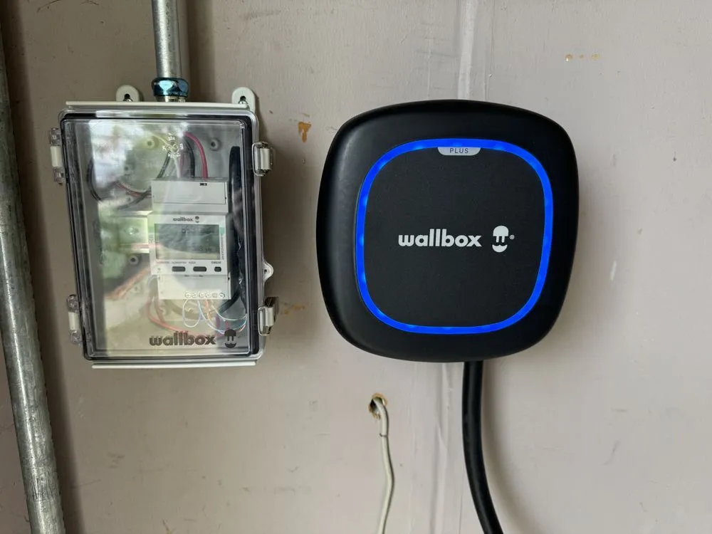 Slide of 3Z Electric