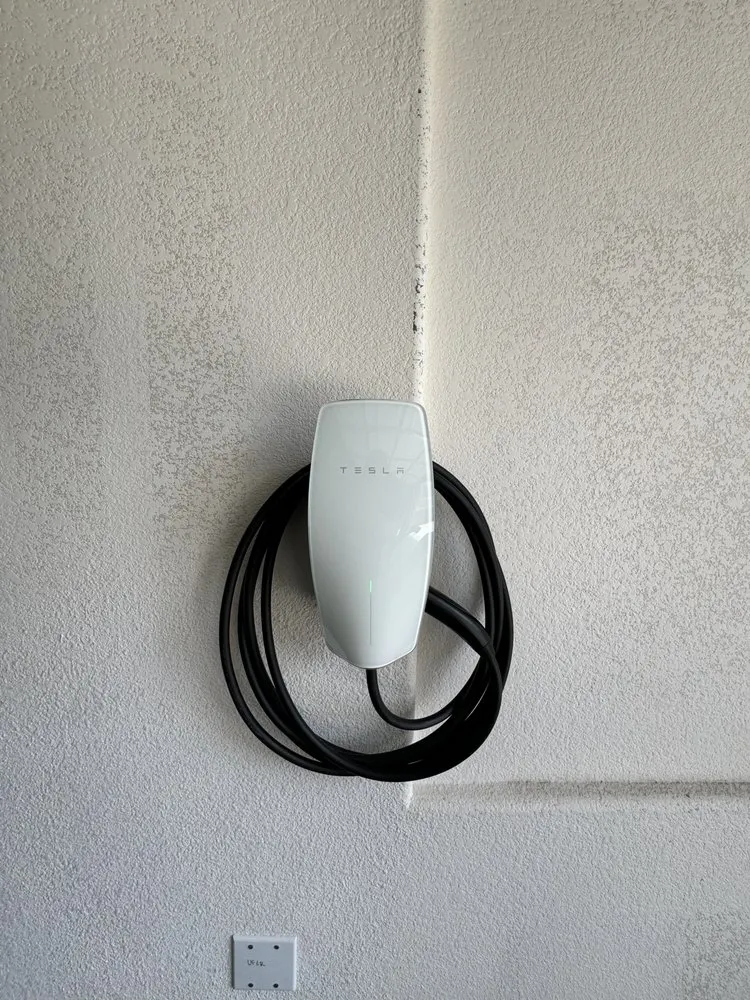 Slide of 3Z Electric