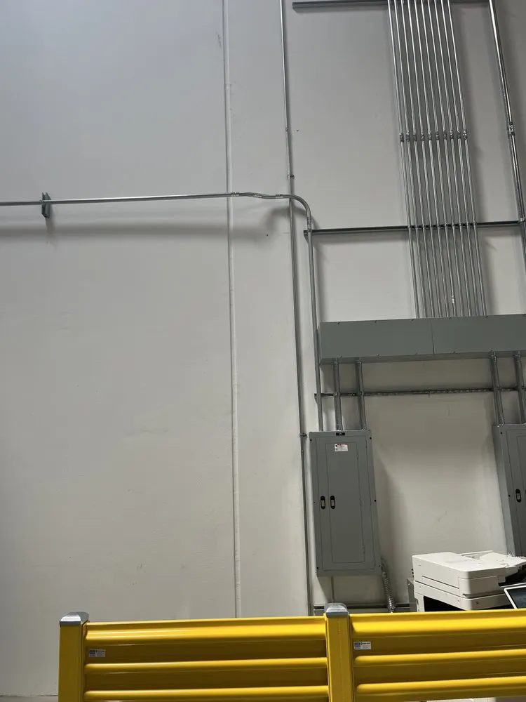 Slide of 4 Brothers Electric