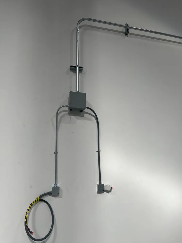 Slide of 4 Brothers Electric