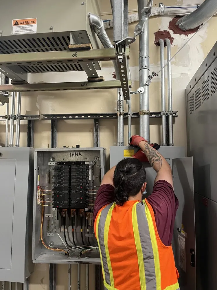 Slide of 4 Brothers Electric