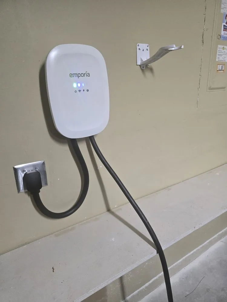 Slide of 4d Electric & Handyman