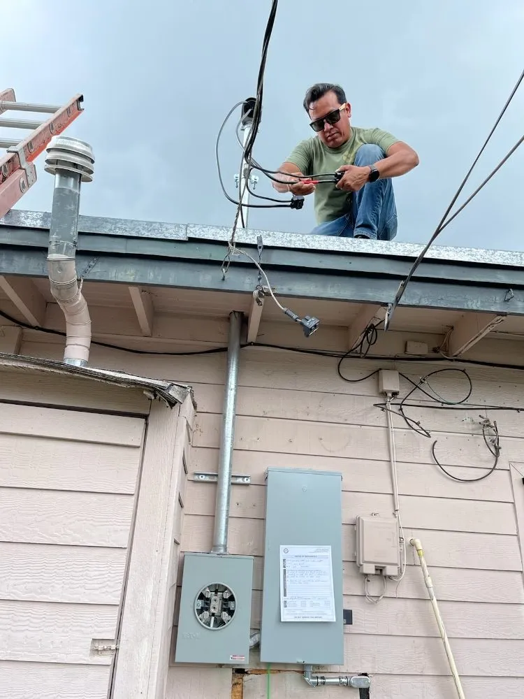 Slide of 4Eighty Electric