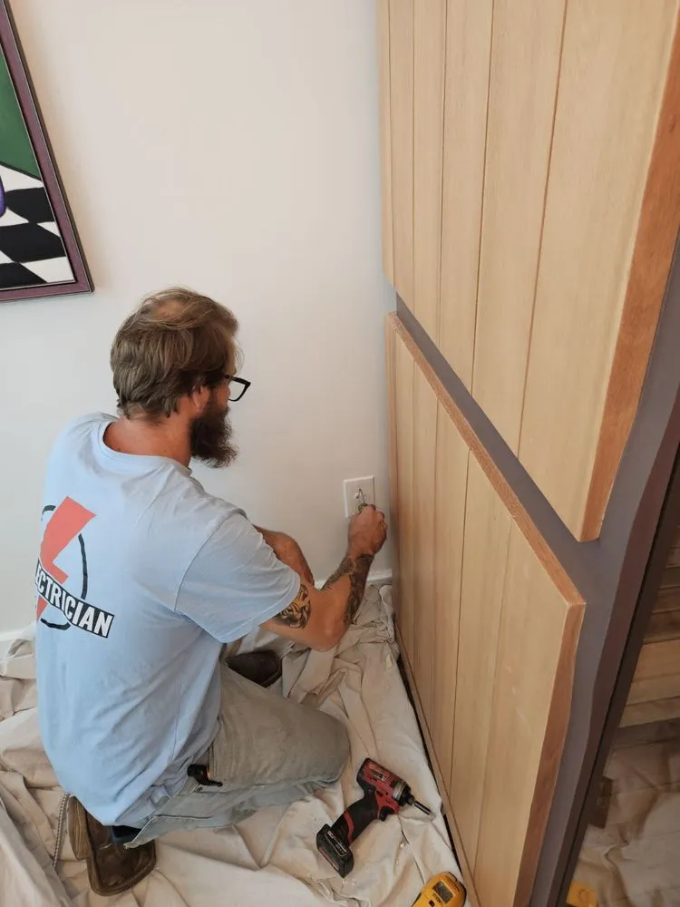 Slide of 4G Electrician