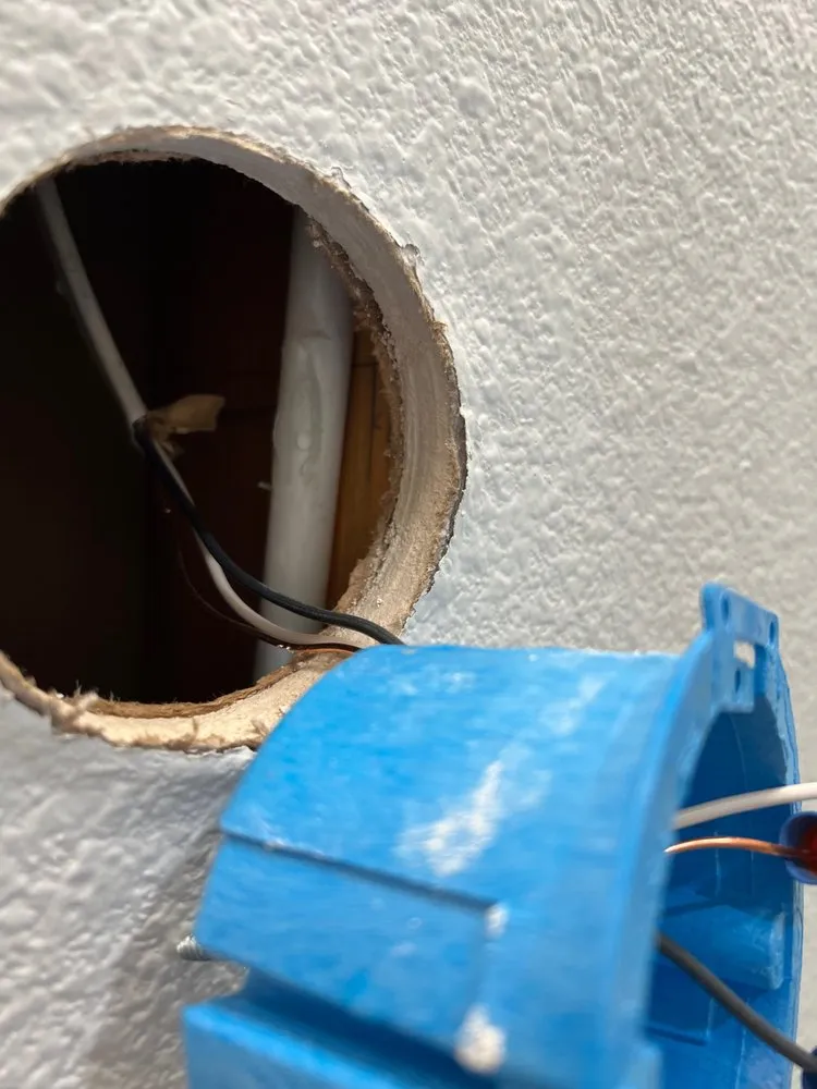 Slide of 4G Electrician