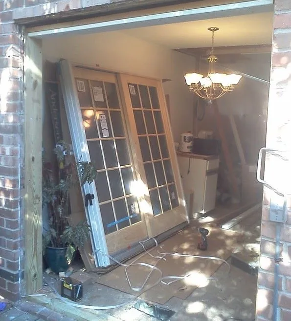 Professional electrical repair experts serving East Elmhurst, NY - 4j's Construction