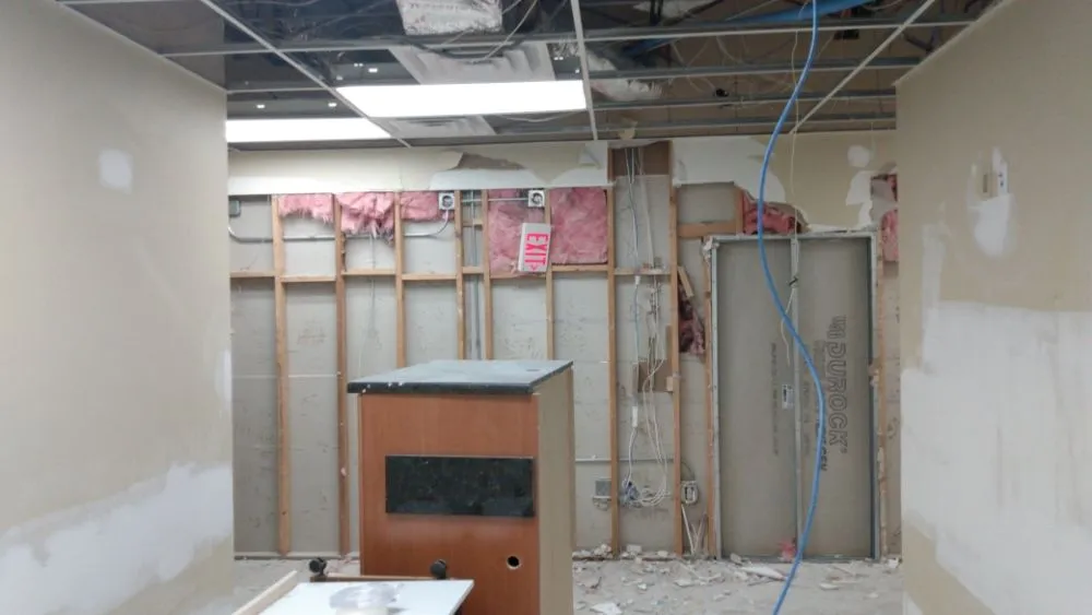 Slide of 4m & Y Services & Repair