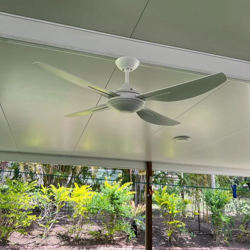 Slide of 4th St Licensed Electrician