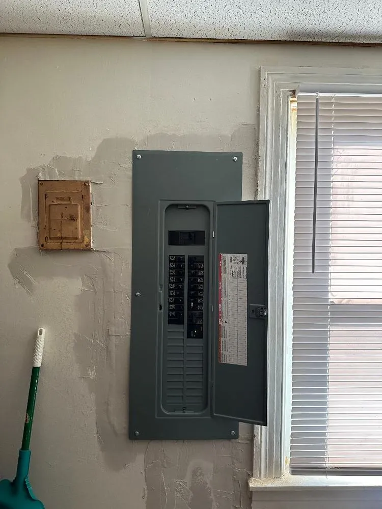 Certified electrician providing wiring installation in Glenville, PA - 5 Star Electric
