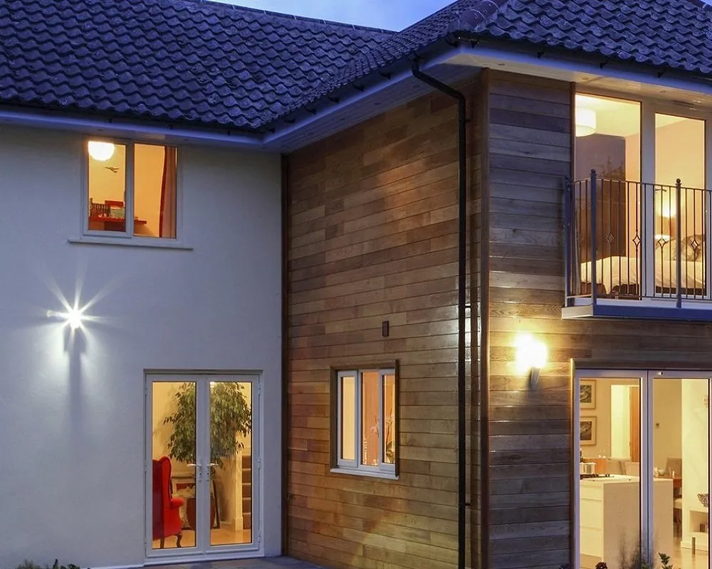 Slide of 5 Star Electricians Silver Lake