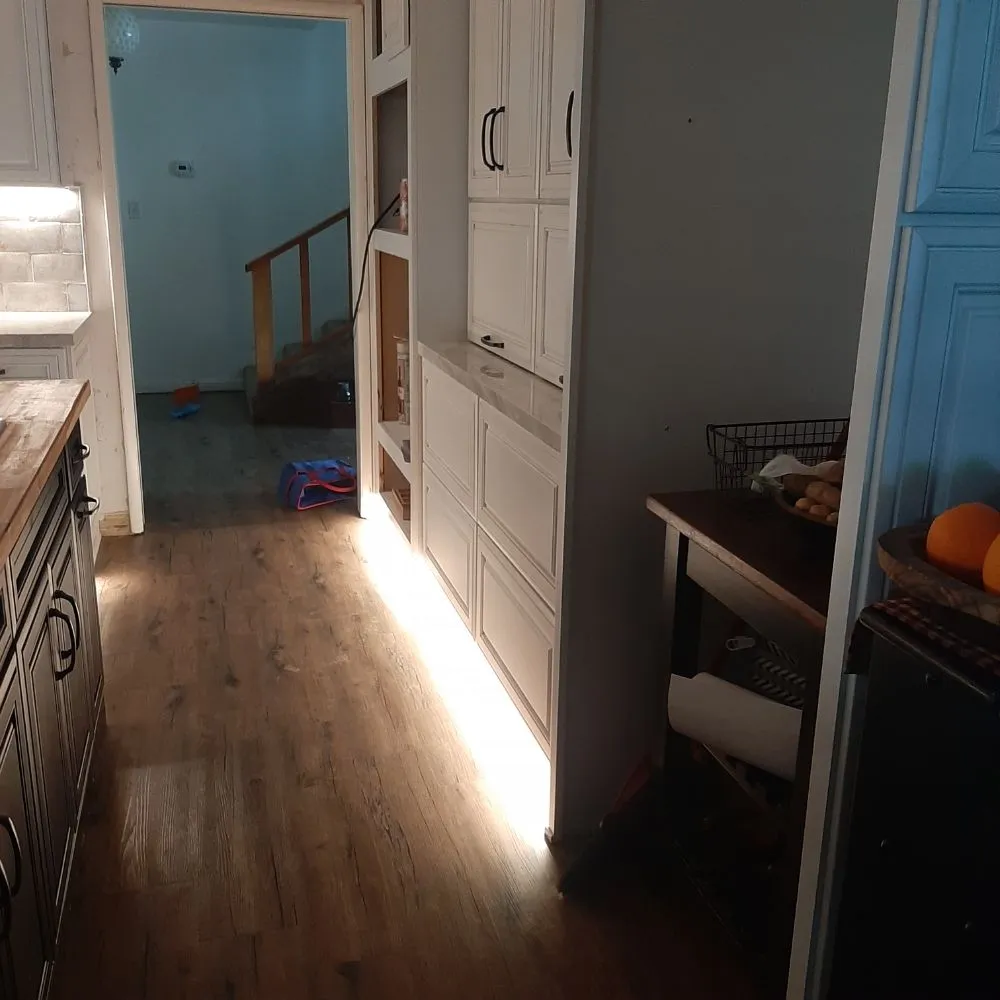 Slide of 559 Electric