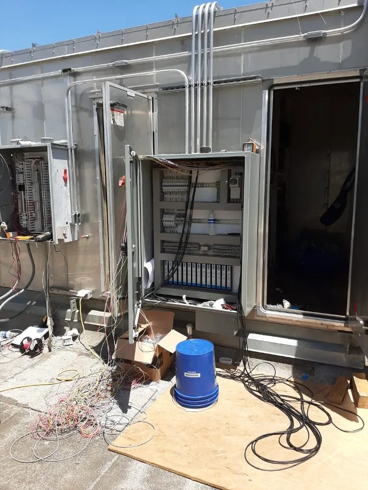 Slide of 559 Electric