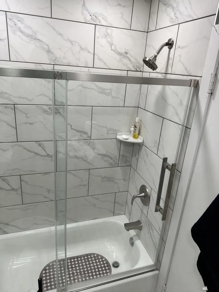 Slide of 7 Robins Contracting