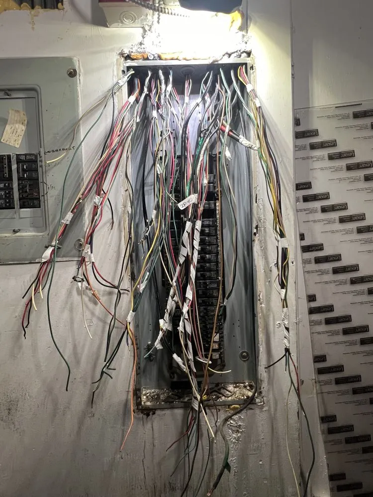 Slide of 7 Seven Electric