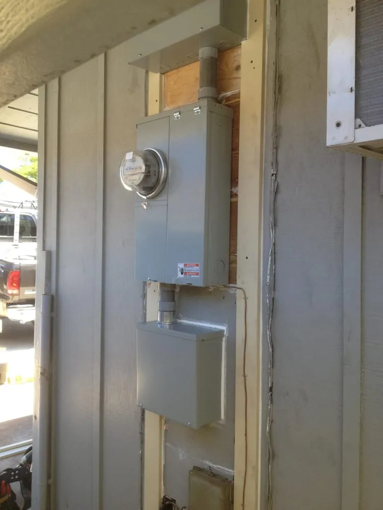 Slide of 7 Star Electric