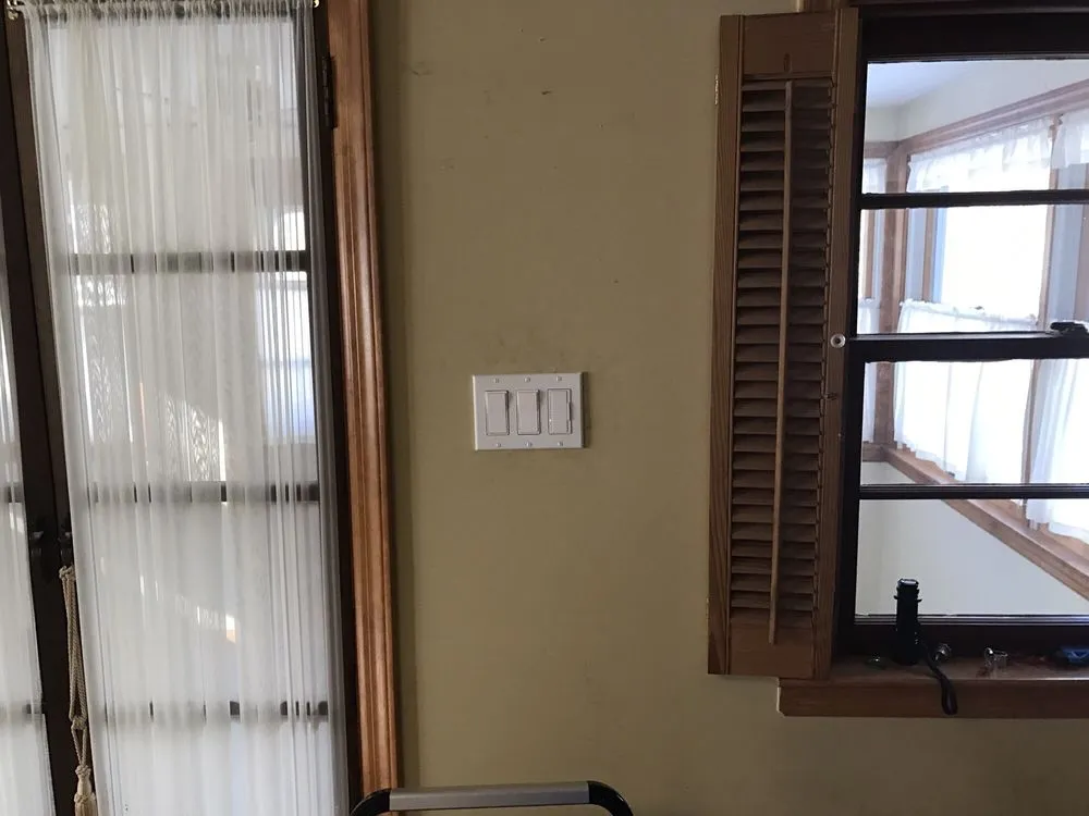 Slide of 745 Electric