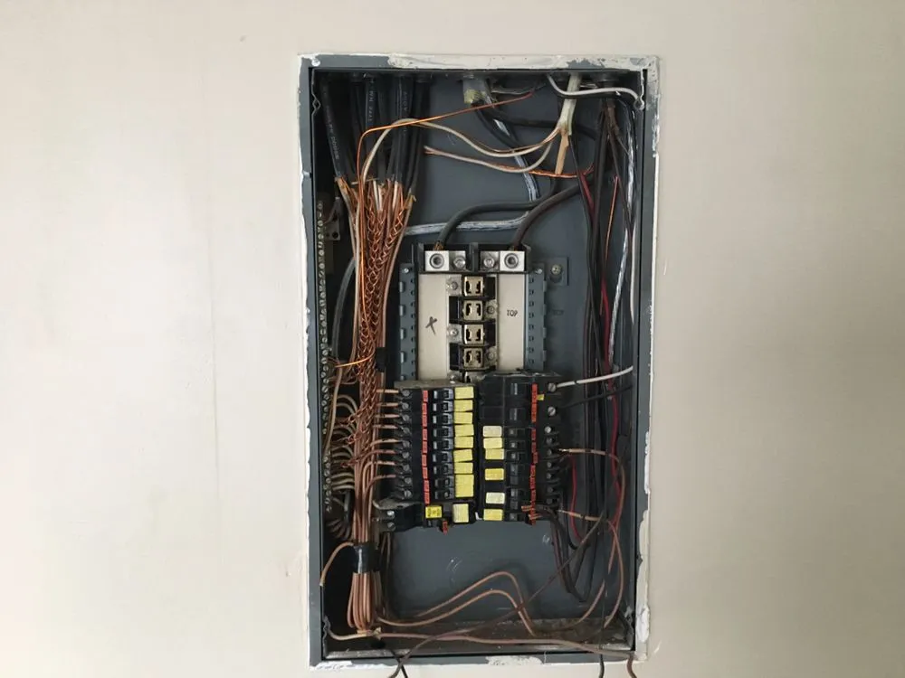 Expert outlet and switch repair service in , - 801 Electric