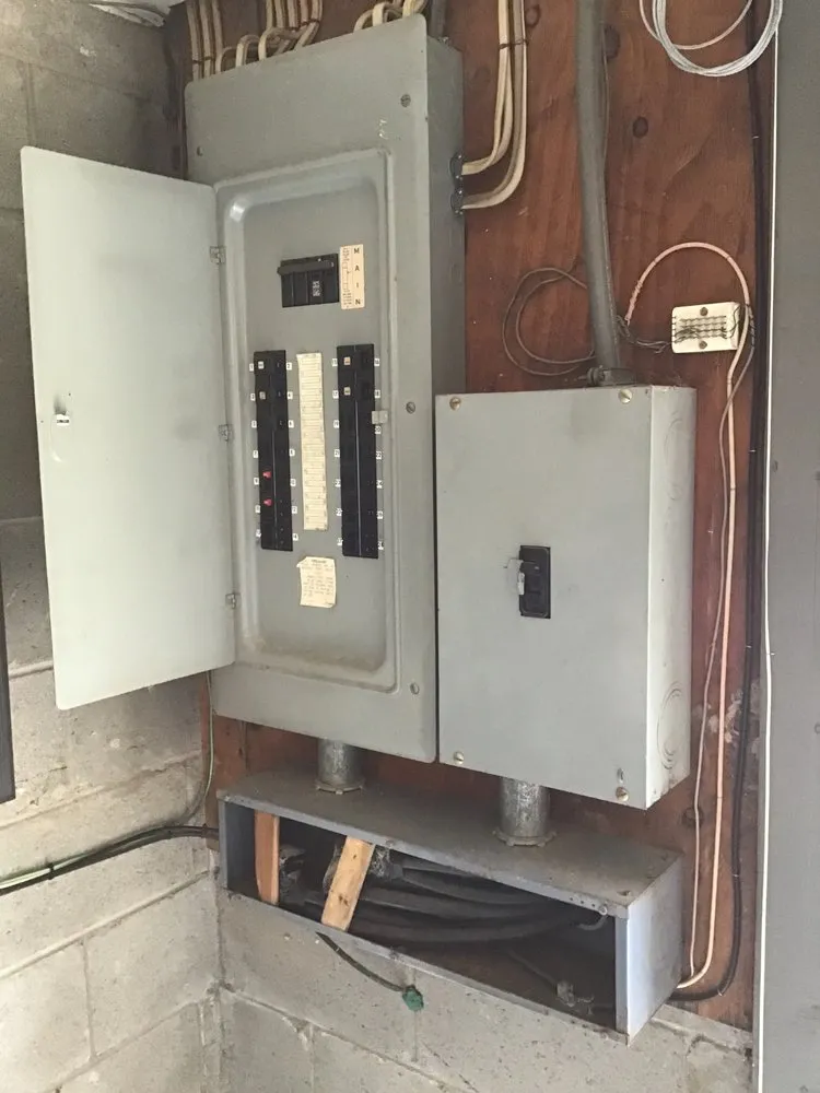 Emergency panel upgrade experts serving Finleyville, PA - 855 Electrician