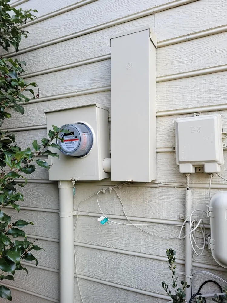 Slide of 8Thirty Electric