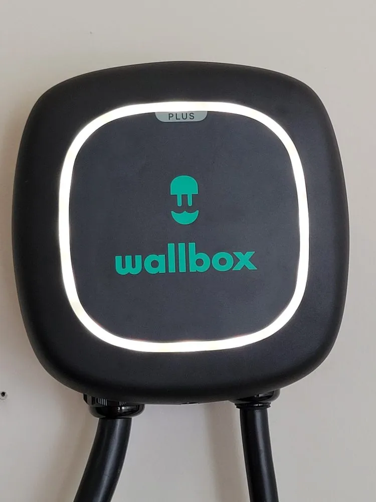 Slide of 8Thirty Electric Savannah