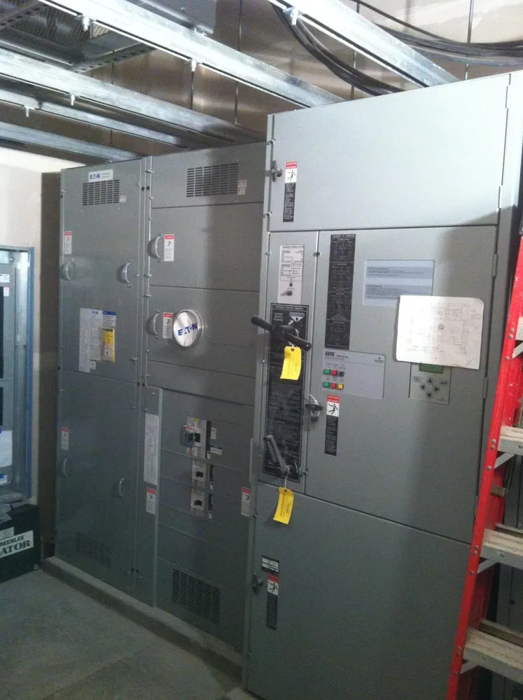 Slide of 907 Electric