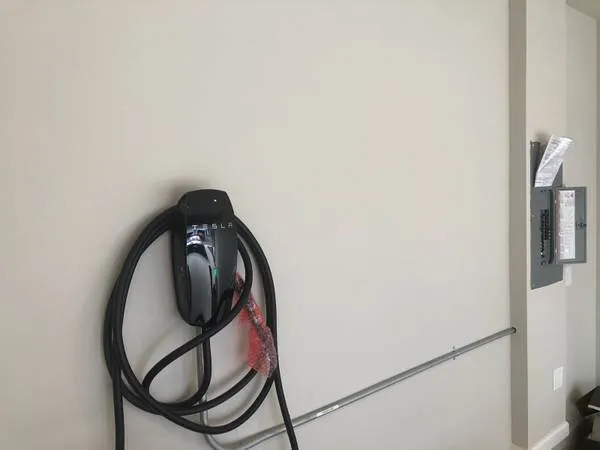 Slide of 91 Electric