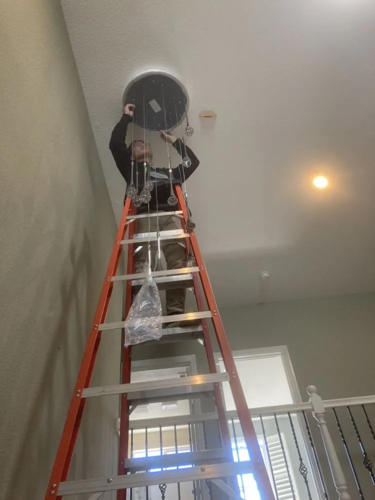 Slide of 91 Electric