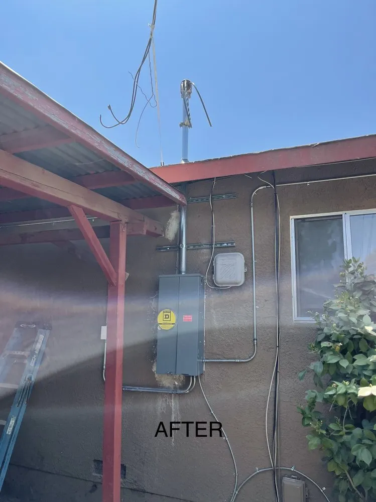 Slide of 911 Plumbing & Electric