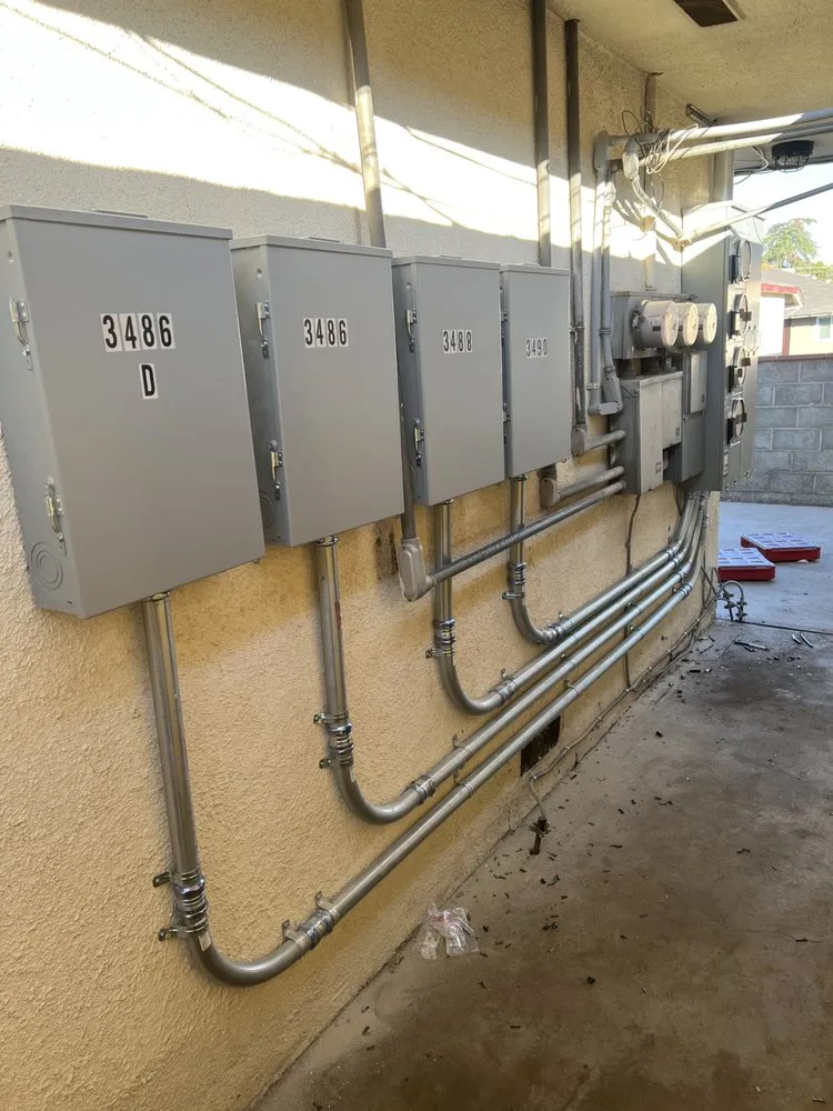 Slide of 911 Plumbing & Electric