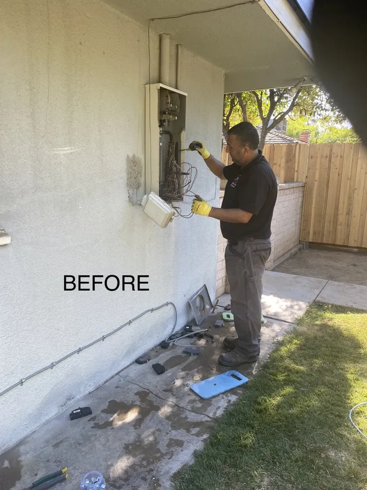 Slide of 911 Plumbing & Electric