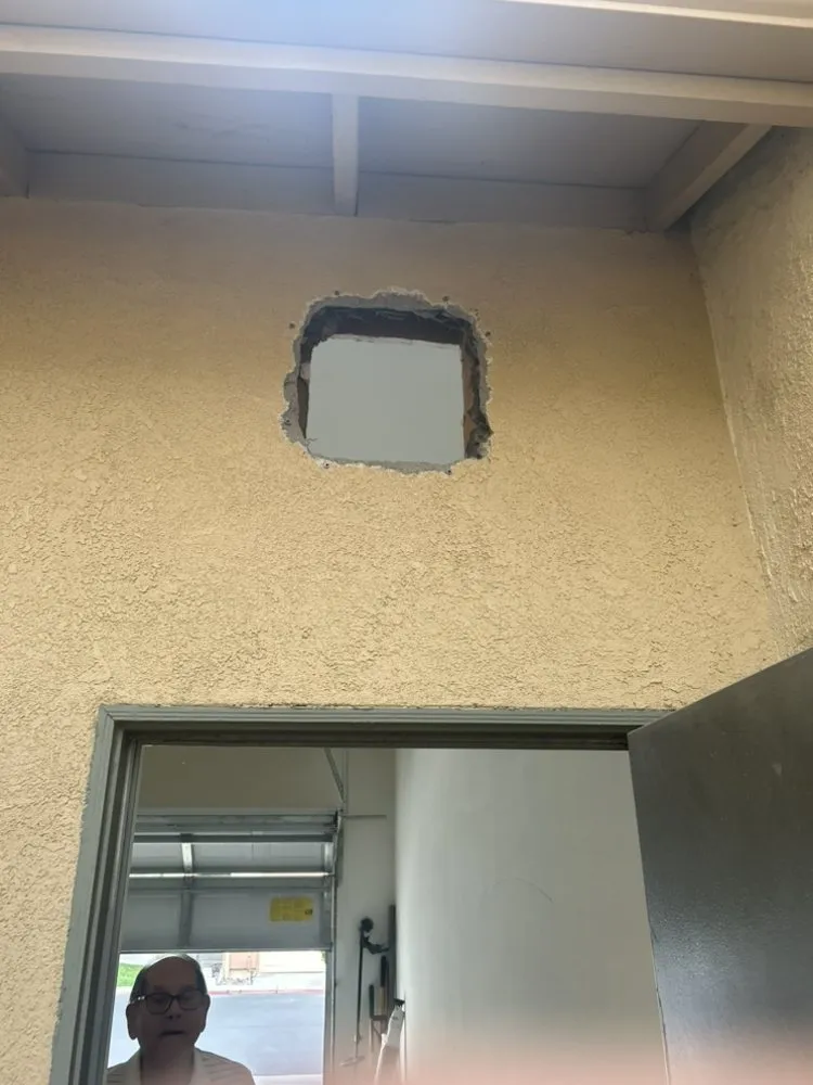 Slide of A & R  Electric and Master Tech