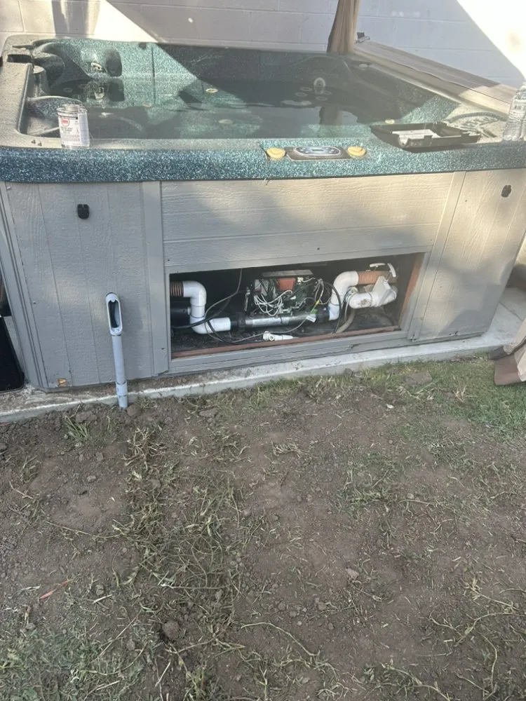 Slide of A & R  Electric and Master Tech