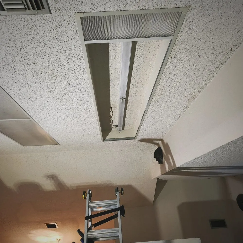 Affordable electrician providing panel upgrade in ,