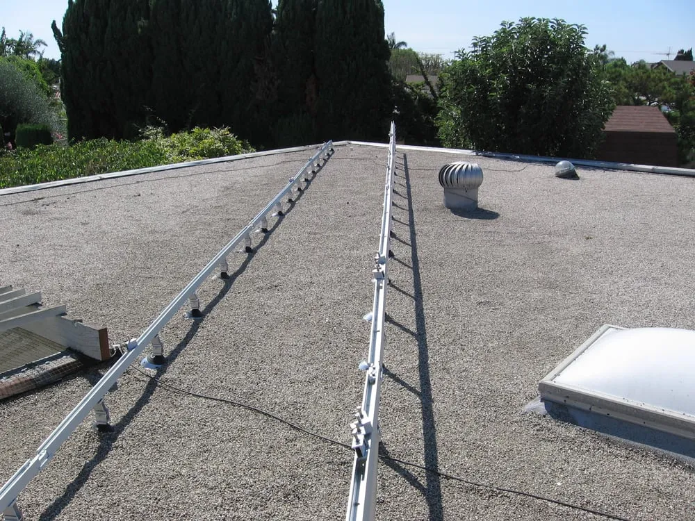 Emergency electrician providing outlet and switch repair in , 